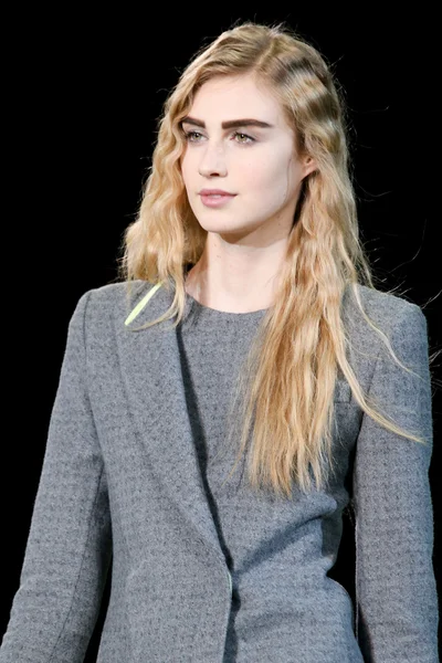 Look 1
